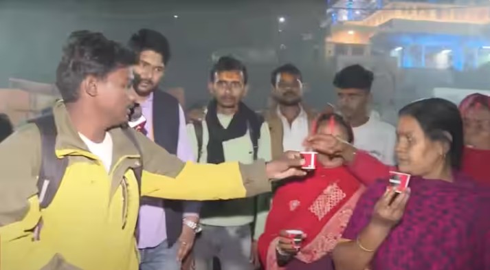 प्रयागराजमध्ये भरला ‘चहाचा महाकुंभ’