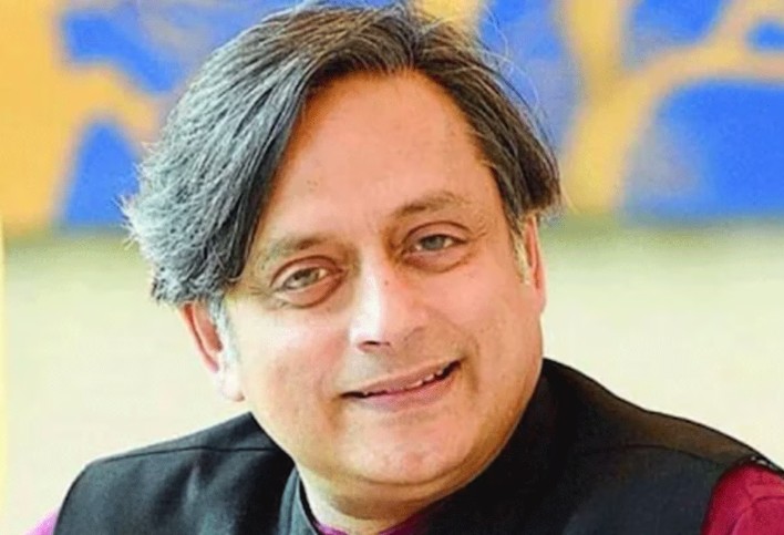 शशी थरूर म्हणाले, महादेवाच्या भाळावरील चंद्रकोरीवरून ‘शशी’ नाव ठेवले!