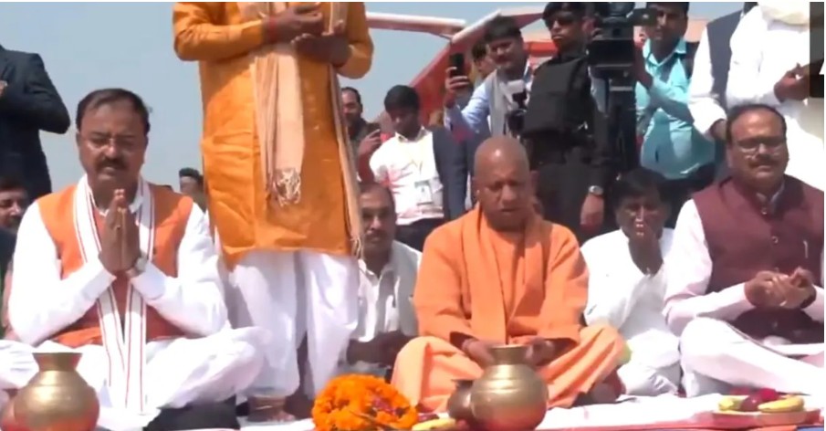 महाकुंभाची समाप्ती, मुख्यमंत्री प्रयागराजमध्ये दाखल, गंगा पूजेत सहभागी!