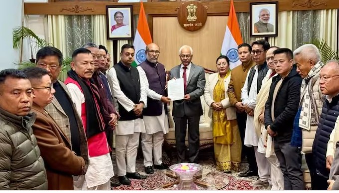मणिपूरचे मुख्यमंत्री एन बिरेन सिंग यांनी मुख्यमंत्री पदाचा दिला राजीनामा!