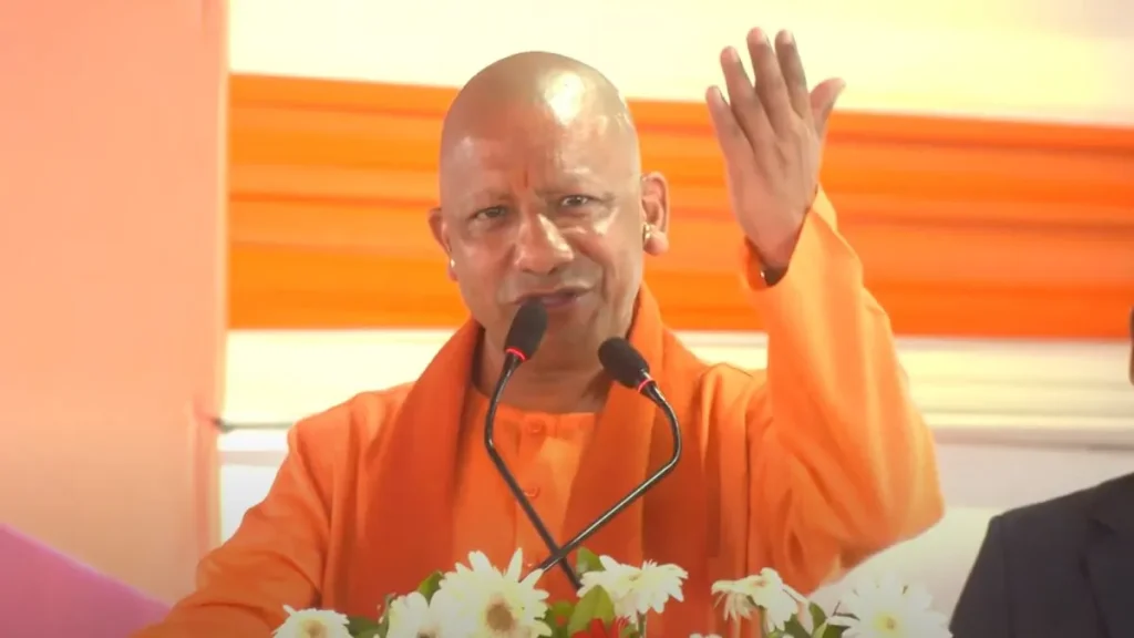 ‘गेल्या दोन महिन्यांतील अखिलेश यादव यांचे ट्विट बघा, महाकुंभला फक्त विरोध दिसेल’