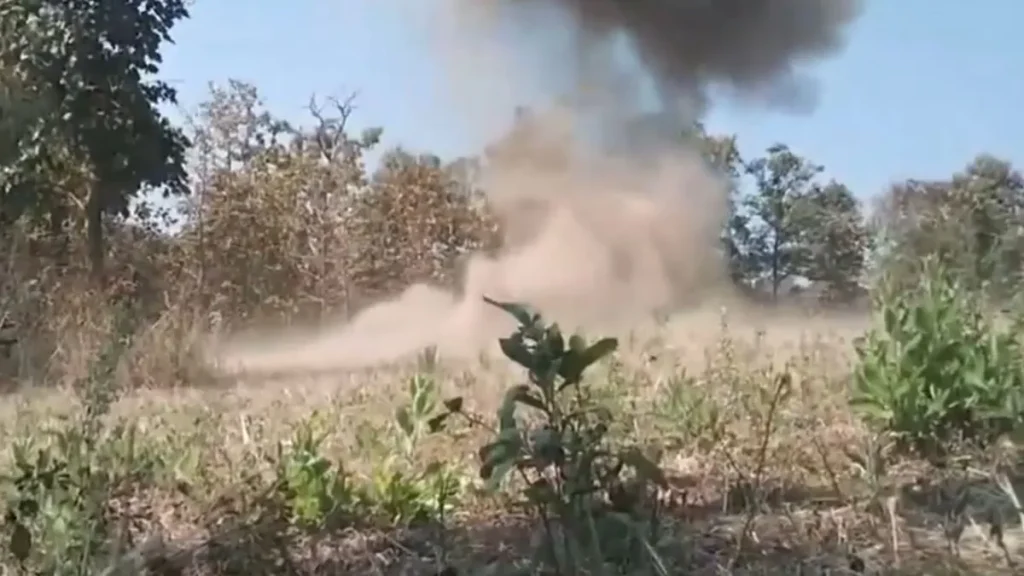 छत्तीसगडमध्ये नक्षलवाद्यांनी पेरलेला २५ किलो आयईडी सुरक्षादलाकडून नष्ट!