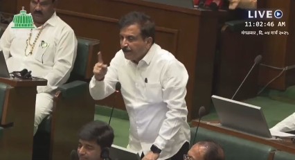 अबू आझमींवर देशद्रोहाचा खटला चालवा, अधिवेशनातून निलंबित करा