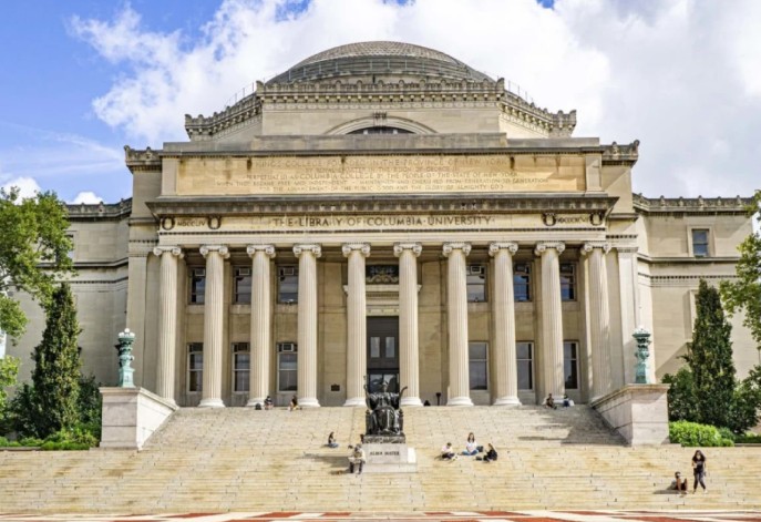 पॅलेस्टिनी समर्थक निदर्शनांमध्ये सहभागी झालेल्या विद्यार्थ्यांना दाखवला बाहेरचा रस्ता