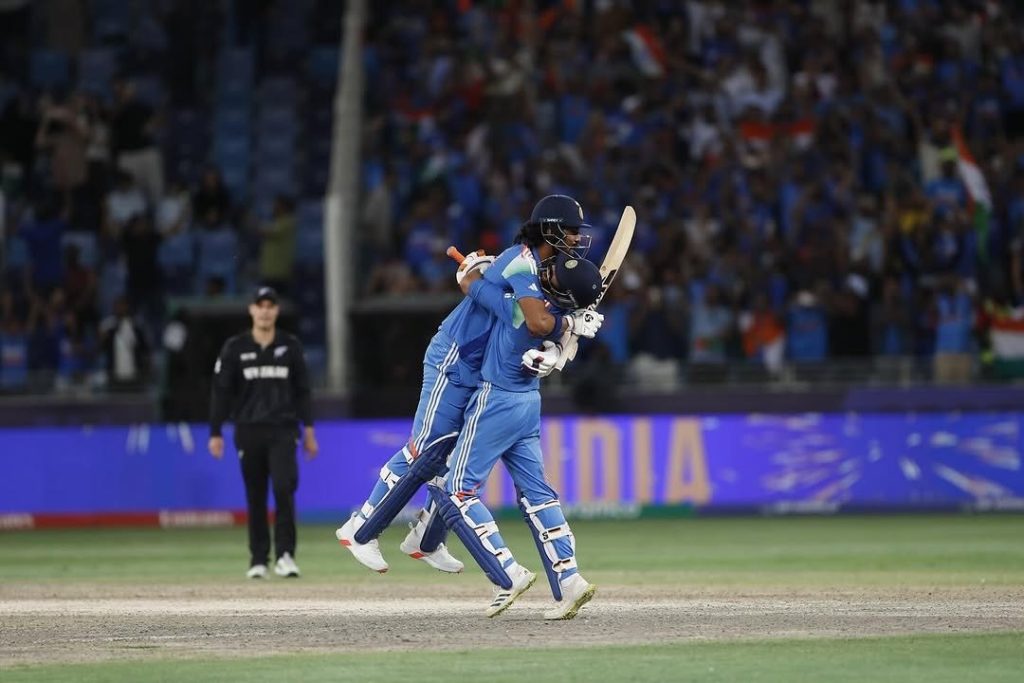 द वॉल इज बॅक?