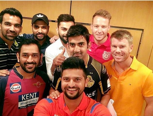 आयपीएलचे नऊ दिग्गज खेळाडू, जे आजही मैदान गाजवतायत!