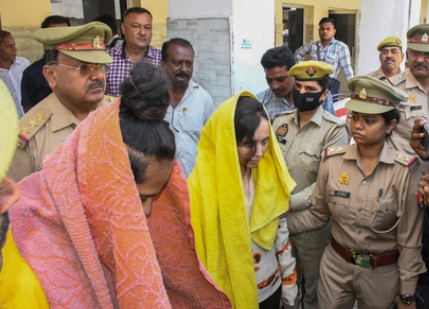 मेरठ हत्याकांड: मुस्कानचा पोलिसांसोबतचा आक्षेपार्ह डीपफेक व्हिडिओ व्हायरल; गुन्हा दाखल