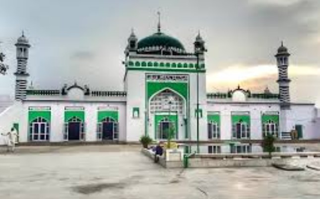 संभलमधील जामा मशिदीसह १० मशिदी होळीनिमित्त ताडपत्रीने झाकणार