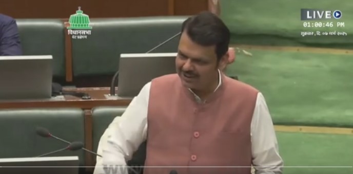 शिंदेंच्या प्रकल्पांना स्थगिती दिल्याच्या बातम्या येतात, पण स्थगिती द्यायला मी उद्धव ठाकरे नाही!