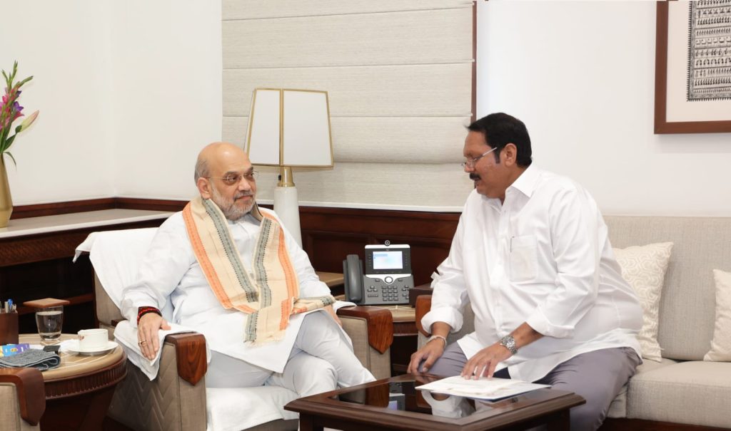 छत्रपती शिवाजी महाराज, छत्रपती संभाजी महाराज, मराठा साम्राज्याचा अधिकृत इतिहास प्रसिध्द करावा!