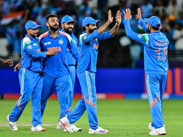 चक्रवर्तीचे फिरकी चक्र चालले, न्यूझीलंडला नमवून भारत उपांत्य फेरीत