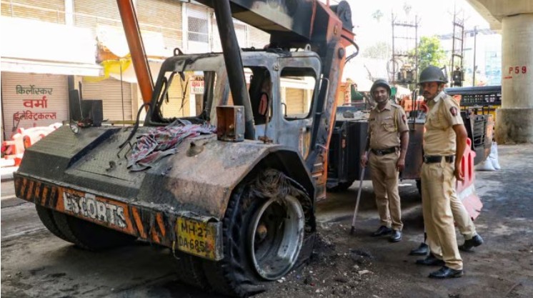 नागपूर हिंसाचार: विहिंप आणि बजरंग दलाच्या आठ कार्यकर्त्यांचे पोलिसांसमोर आत्मसमर्पण!