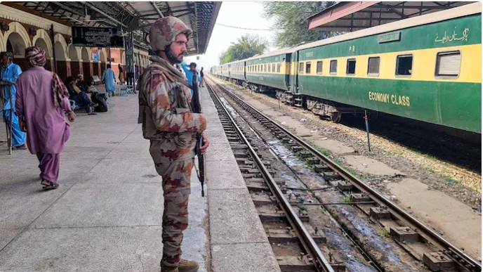 पाकसरकारच्या हट्टीपणामुळे आम्ही सर्व २१४ लष्करी बंधकांना ठार मारले!