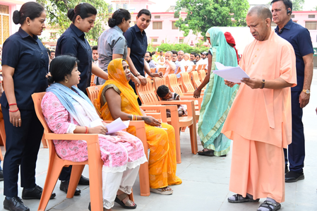 दादागिरी करणाऱ्यांना धडा शिकवा