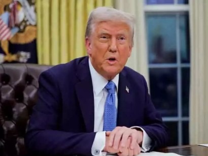 शेअर बाजारातील गोंधळ : ट्रम्प म्हणतात आमचे धोरण योग्यच!