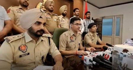 मोहाली पोलिसांकडून चार गुंडांना अटक, शस्त्रास्त्रे जप्त