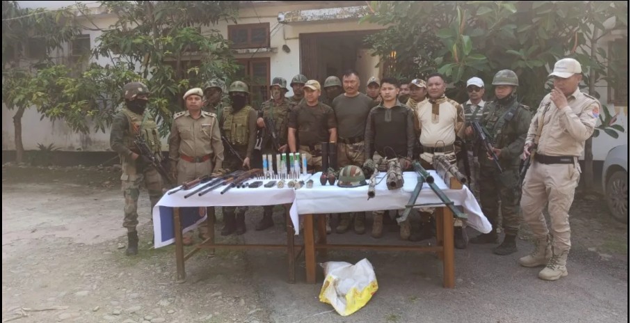 मणिपूरमध्ये १० दहशतवाद्यांना अटक!