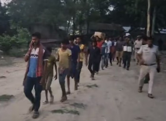 हिंसाचार निवळलेल्या मुर्शिदाबादमध्ये हिंदूंच्या घरवापसीला सुरुवात