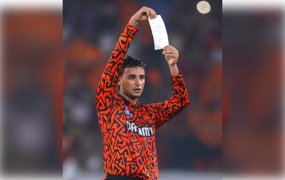 “अभिषेक शर्माची ‘चिठ्ठी’ आणि शतकाचा धमाका!”