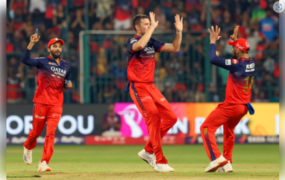 “हेजलवूड नूरला पुरून उरतोय