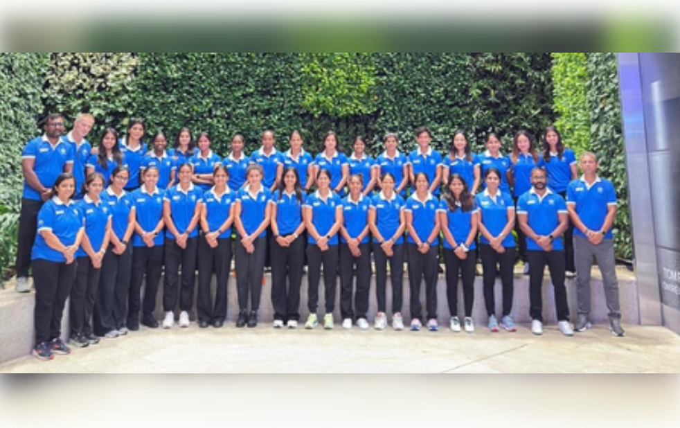 भारतीय महिला हॉकी संघाची ऑस्ट्रेलिया दौऱ्याला उड्डाण”