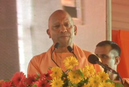 योगी कडाडले… म्हणाले, अखिलेश यादवांना गाईच्या सेवेतही दुर्गंधी दिसते