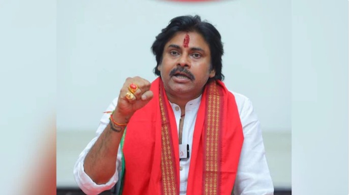 उपमुख्यमंत्री पवन कल्याण यांनी संपूर्ण गावालाच चपला पाठविल्या, कारण काय?