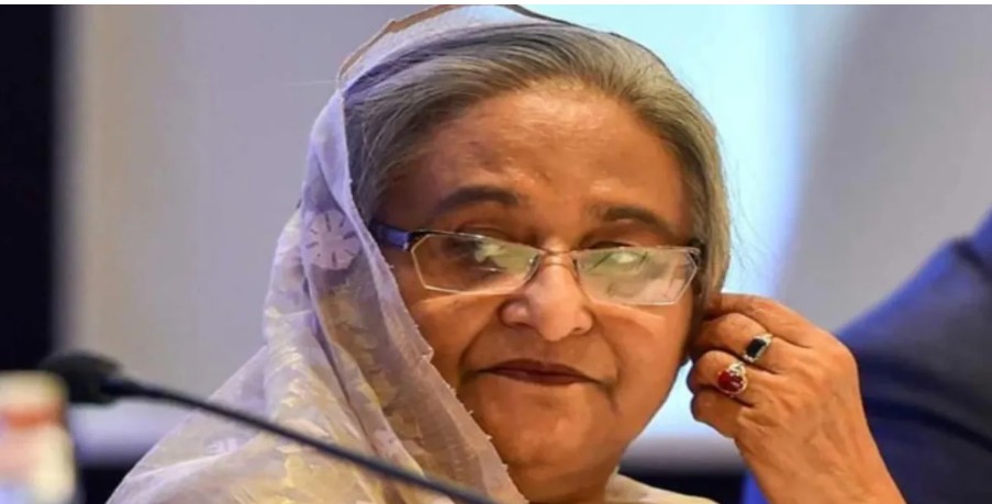 शेख हसीनांच्या अडचणीत वाढ होण्याची शक्यता, बांगलादेशने रेड कॉर्नर नोटीसची केली विनंती!