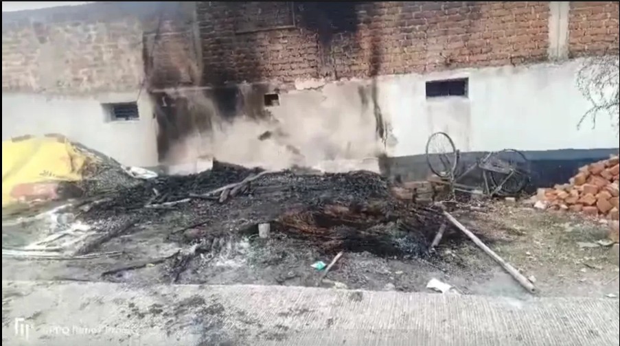 झारखंड: महायज्ञानंतर मिरवणुकीवर दगडफेक!