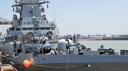 आम्ही सज्ज! शत्रूला INS सूरतच्या कमांडिंग ऑफिसरचा इशारा