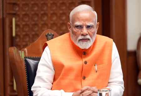 संरक्षण सचिवांच्या पंतप्रधान मोदींसोबतच्या भेटीत काय घडलं ?