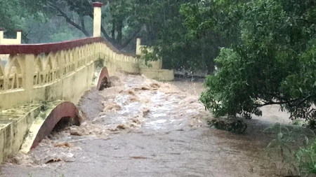 मीठी नदी स्वच्छता घोटाळा : मुंबई पोलिसांकडून पहिली एफआयआर