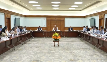 पंतप्रधानांनी सचिवांसोबत घेतली उच्चस्तरीय बैठक