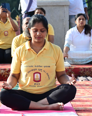 योग आणि प्राणायाम आहे फरक