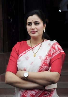 नवनीत राणा यांनी पाकिस्तानला काय दिला इशारा