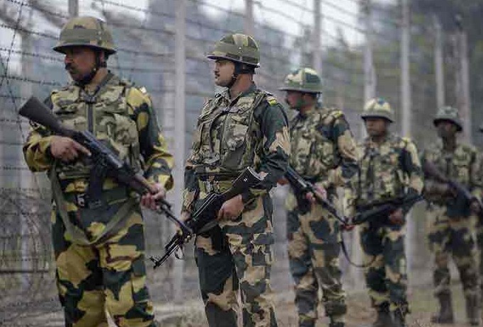 जम्मू- काश्मीरमध्ये घुसखोरीचा प्रयत्न उधळला; सात दहशतवादी कंठस्नान