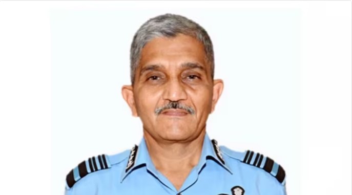 पाकिस्तानच्या खोटारडेपणाची हद्द, म्हणे भारताच्या एअर मार्शलना नोकरीवरून काढले!