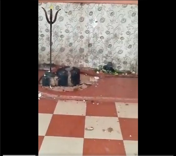 बंगालमध्ये हिंदू मंदिरावर हल्ला, कट्टरवाद्यांनी शिवलिंग तोडले!