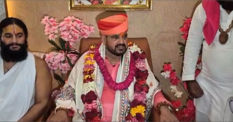 माझा विरोध करणाऱ्यांना देव शिक्षा देईल, मी हनुमानजींचा भक्त आहे!