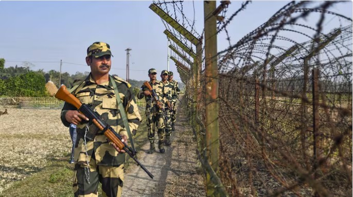 पाकिस्तानच्या आयएसआयच्या वाढत्या उपस्थितीमुळे बांगलादेश सीमेवर हाय अलर्ट!