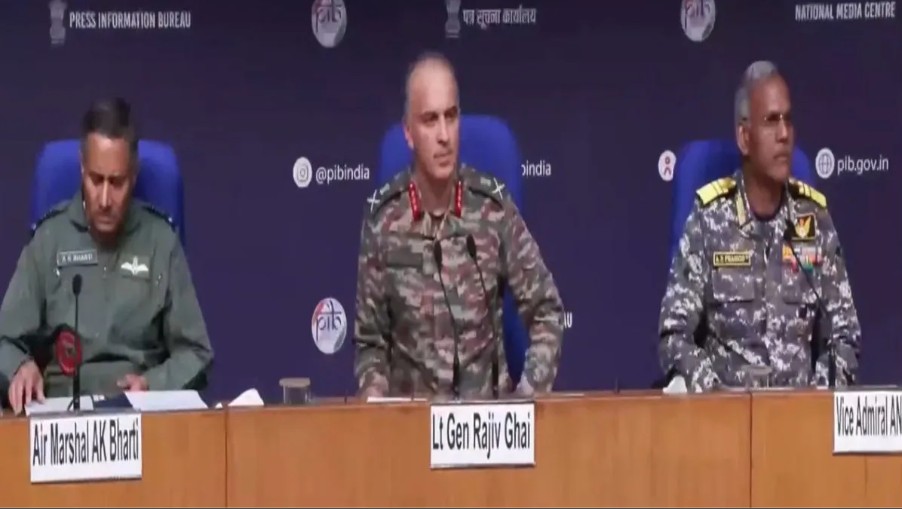 ऑपरेशन सिंदूरमध्ये १०० दहशतवादी मारले, पाकचे ३५-४० सैनिक मृत्यूमुखी, पाकची जेटही पाडली!