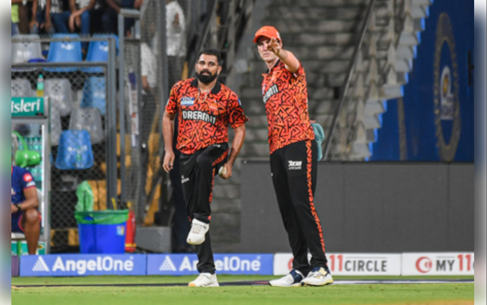 शमीला चोपून काढले, तीन षटकात ४८ धावा