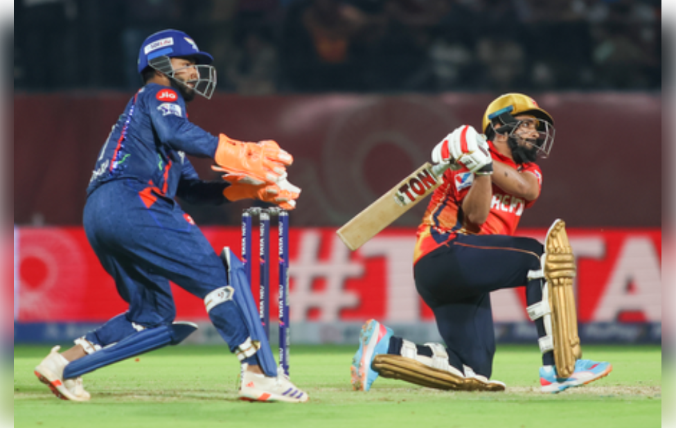 प्रभसिमरनचा भडिमार, लखनऊ तडीपार!