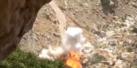 बलुच बंडखोरांनी पाक सैनिकांना घेऊन जाणाऱ्या वाहनाला उडवले; १२ सैनिक ठार