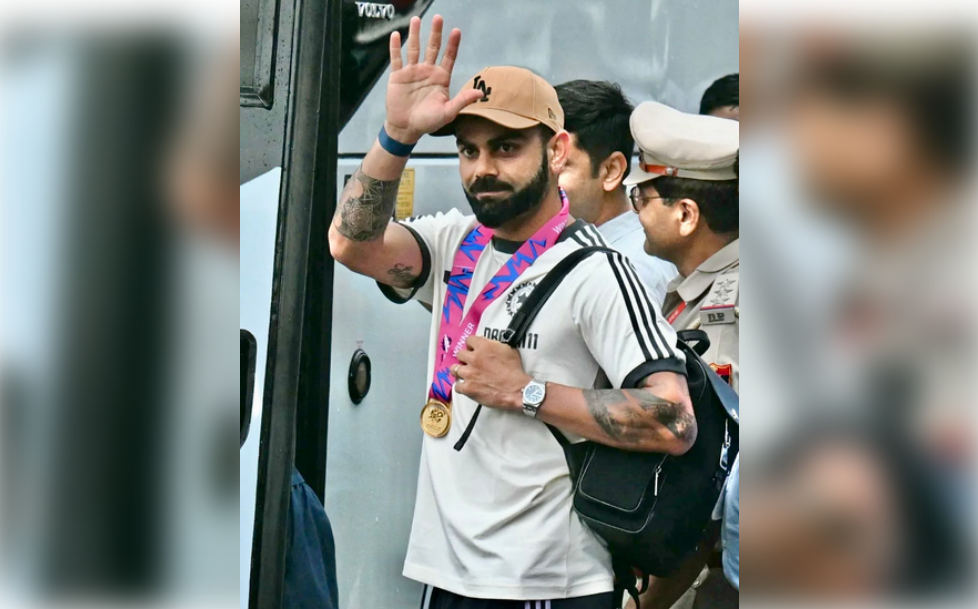 कोहलीच्या टेस्ट संन्यासावर क्रिकेटविश्व भावूक