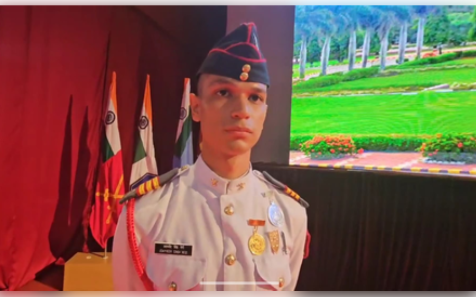 शेतकऱ्याच्या मुलाने एनडीए प्रशिक्षणात टॉपर