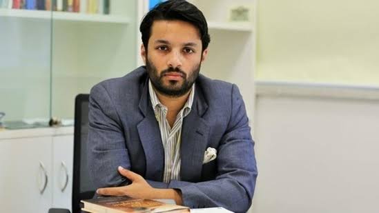 आजा पाकिस्तानी, बाप काँग्रेसी, नाव अलीखान महमुदाबाद, धंदे समाजवादी