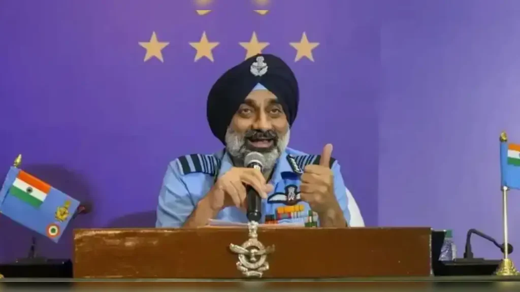 एअर चीफ मार्शल अमर प्रीत सिंह म्हणाले, एकदा मी ठरवलं तर मी स्वतःचंही ऐकत नाही!