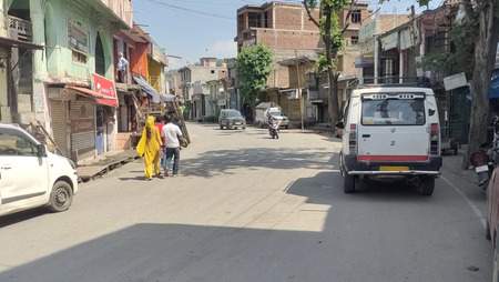 जम्मू-कश्मीरमध्ये शस्त्रसंधीनंतर लोकांना दिलासा