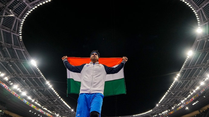 नीरज चोप्राने अखेर ९० मीटरचा टप्पा पार केला